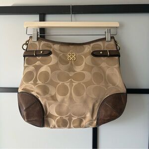 Coach Vintage Peyton Signature Canvas Shoulder Bag In Tan/Brown 100% Refurbished